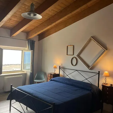 Nottola לינה וארוחת בוקר 3*