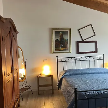 Nottola Nocleg ze śniadaniem 3*