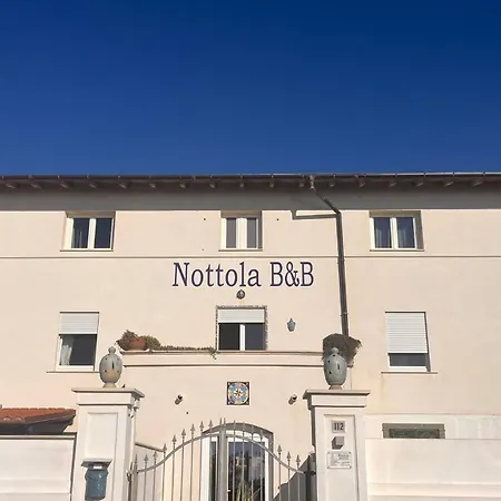 Alojamento de Acomodação e Pequeno-almoço Nottola 3*